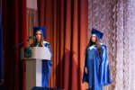 Вручення дипломів випускникам