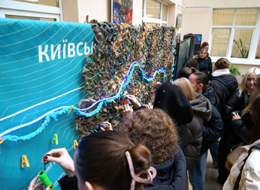 Мистецько-благодійний проєкт «Місця щасливих людей: промені нашого тепла!»