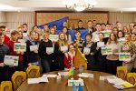 Студенти-консультанти ЮК «Астрея» та студенти Центру юридичної деонтології  долучилися до заходу «Нас єднає прапор України: духовна єдність поколінь»,  приуроченого Дню соборності України