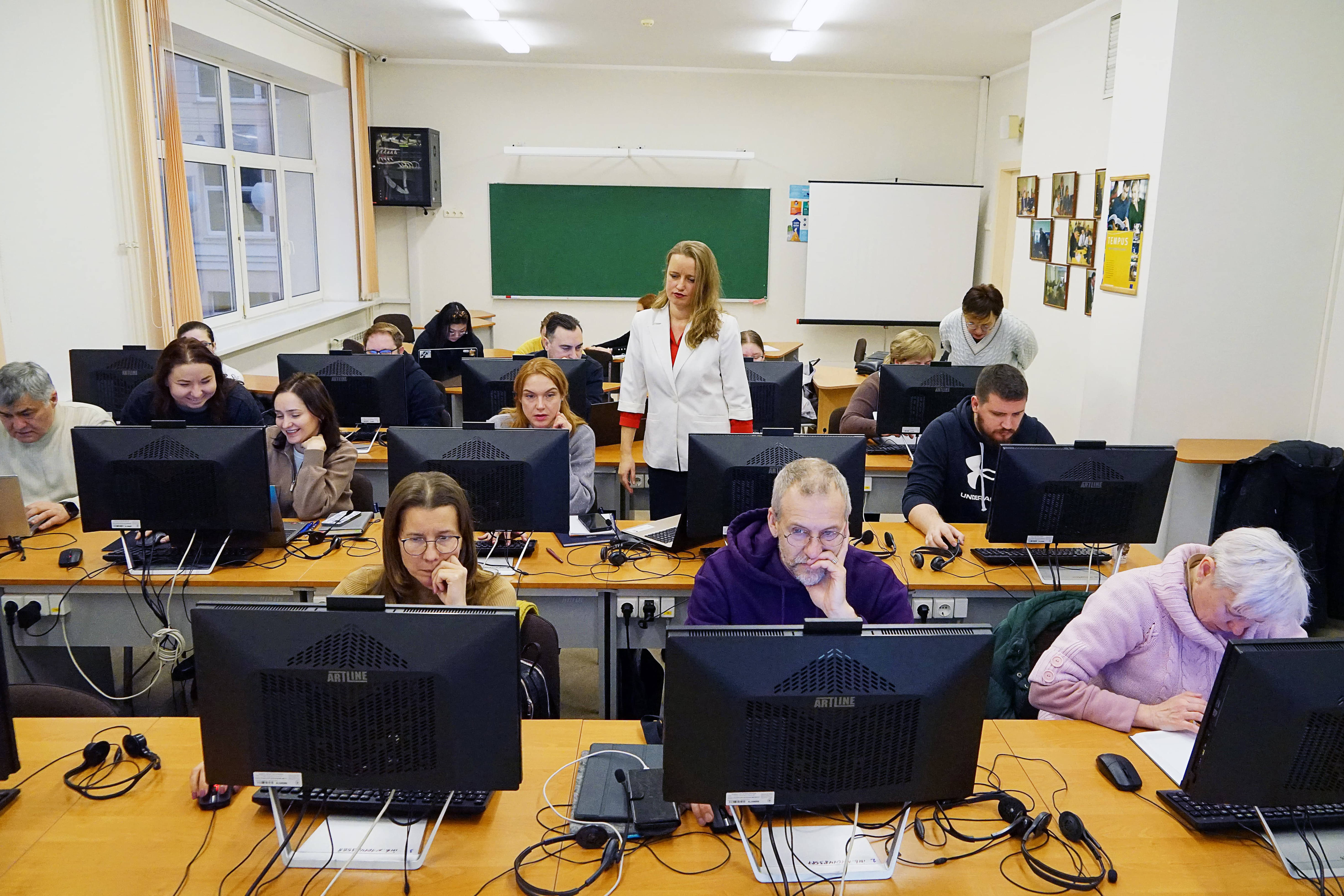 Дослідницький модуль «Основи наукової роботи для дослідників на початку кар’єри»