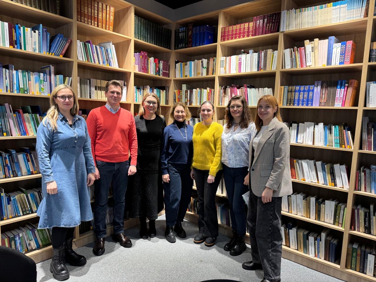 Круглий стіл на тему: &laquo;Новації та інновації за підсумками відвідування VI Зимової школи підвищення кваліфікації  ВГО &laquo;Інноваційний університет&raquo;