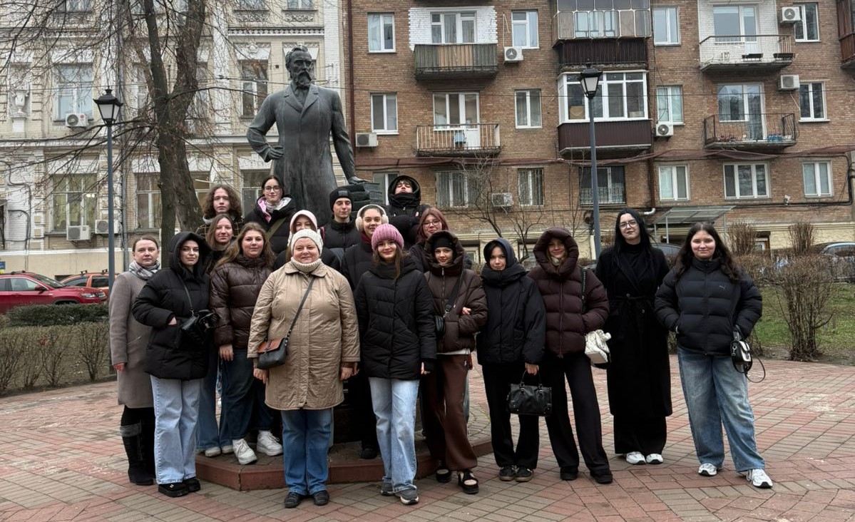 Маршрутами українського слова: досвід літературно-краєзнавчої практики майбутніх філологів