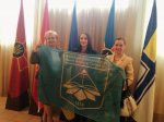 Бійці АТО передали грінченківцям прапор із передової